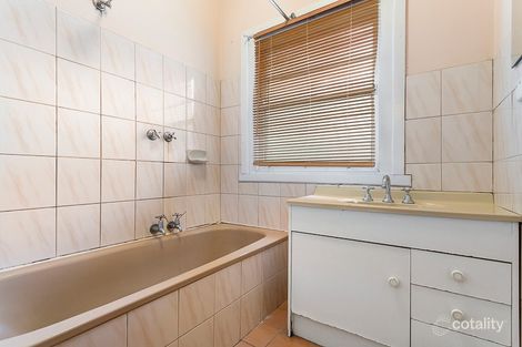 1/2 Valda Ave, Ringwood East, VIC 3135