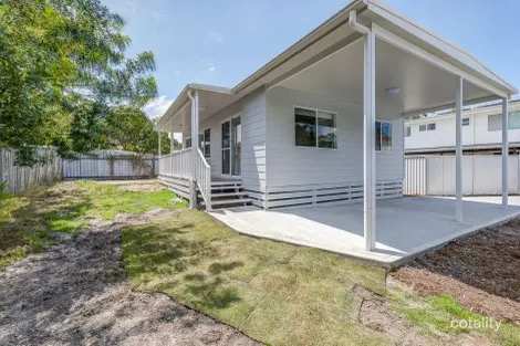 15 Waratah Dr, Crestmead, QLD 4132