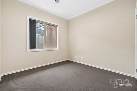 Property photo of 24 Walhalla Drive Eynesbury VIC 3338