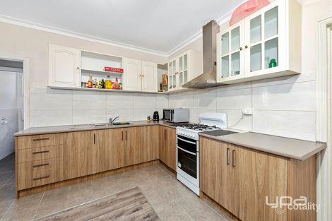 Property photo of 14 Alexina Street St Albans VIC 3021