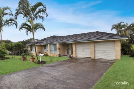 Property photo of 2 Beachside Court Sapphire Beach NSW 2450