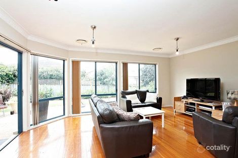 Property photo of 30 Fernleaf Crescent Beaumont Hills NSW 2155