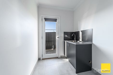 Property photo of 11 Sendock Parade Huntly VIC 3551