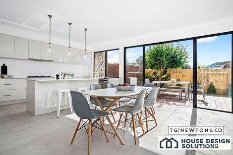 Property photo of 55 Kinlock Avenue Murrumbeena VIC 3163