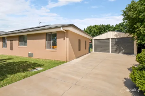 Property photo of 98 Darwin Drive Llanarth NSW 2795