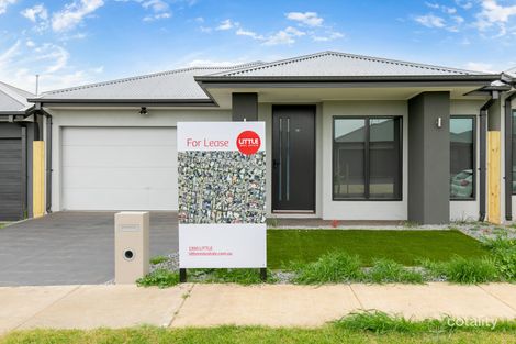 Property photo of 19 Sparrowhawk Crescent Deanside VIC 3336
