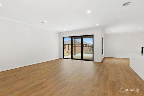 Property photo of 28 McCubbin Drive Mount Duneed VIC 3217