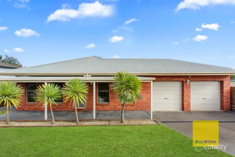 Property photo of 70 Rossack Drive Waurn Ponds VIC 3216