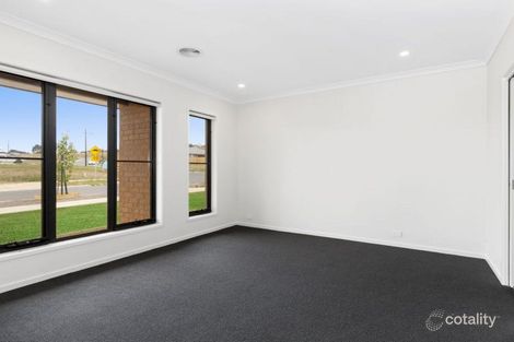 Property photo of 28 McCubbin Drive Mount Duneed VIC 3217