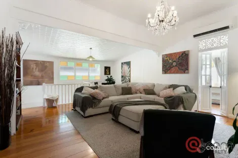 Property photo of 21 Walsh Street Newtown QLD 4305