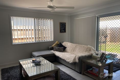 1/5 Awoonga Cres, Morayfield, QLD 4506