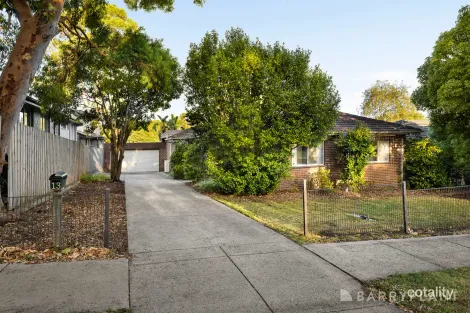 13 Branch Rd, Bayswater North, VIC 3153