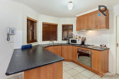 Property photo of 16 Mount Piper Rise Craigieburn VIC 3064