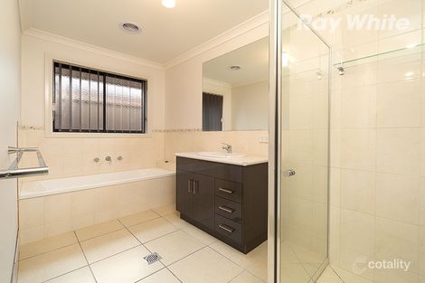 Property photo of 28 Chafia Place Springdale Heights NSW 2641