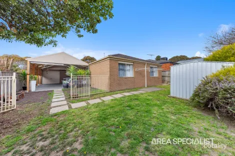 Property photo of 35 Bohemia Crescent Pakenham VIC 3810