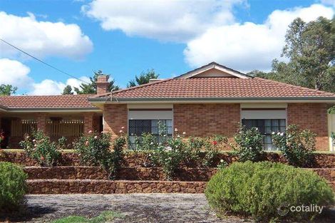 42 Warlingham Dr, Lesmurdie, WA 6076