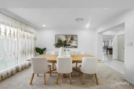 Property photo of 2 Snowbell Close Stretton QLD 4116