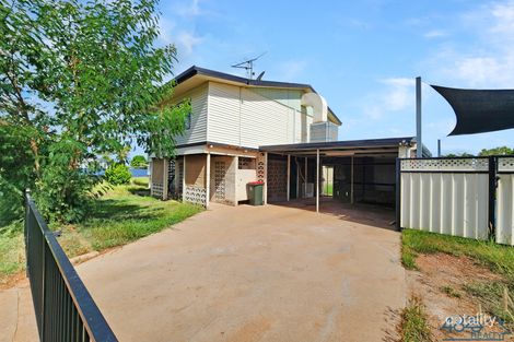39 Second Ave, Happy Valley, QLD 4825