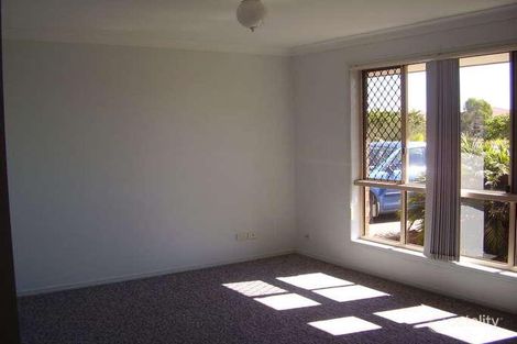 Property photo of 11 Queenscliff Court Sandstone Point QLD 4511