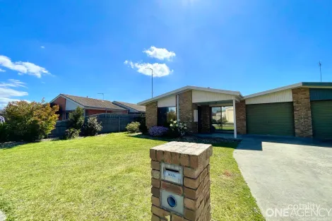 1/1 BAYSTONE CT, TRARALGON, VIC 3844