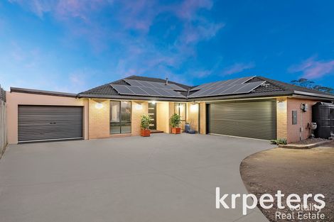 Property photo of 12 Lahinch Grove Cranbourne VIC 3977