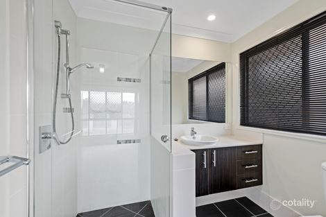 18 Trevi Cl, Eight Mile Plains, QLD 4113