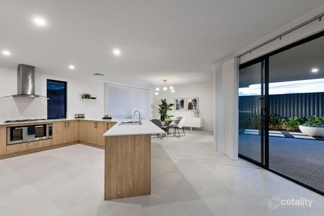8/88 West Churchill Ave, Lake Coogee, WA 6166