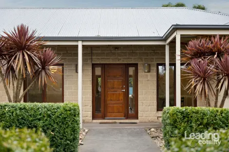 Property photo of 57 Stuartfield Avenue Romsey VIC 3434