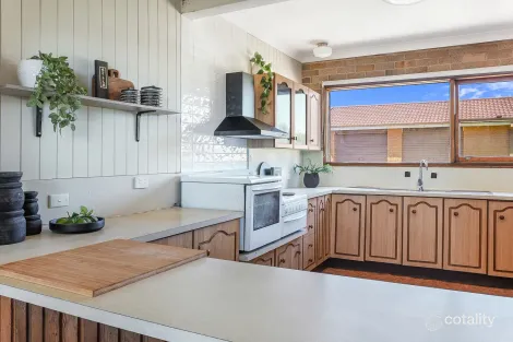 Property photo of 27 Cliff Avenue Barrack Point NSW 2528