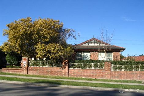 36 Connaught Rd, Valentine, NSW 2280