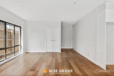 Property photo of 1/27 Manuka Road Berwick VIC 3806