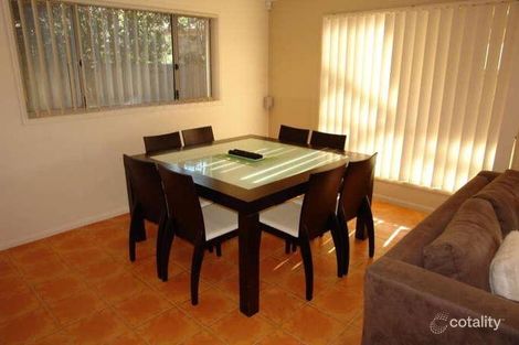 Property photo of 2/14 Gemma Glade Labrador QLD 4215