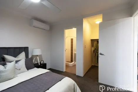 Property photo of 17 Monroe Cross Aveley WA 6069