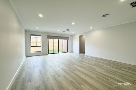 Property photo of 78 Jarlath Drive Mambourin VIC 3024