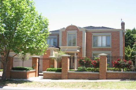 3 Frognall Pl, Canterbury, VIC 3126
