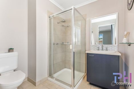 Property photo of 19 Manna Gum Drive Epsom VIC 3551