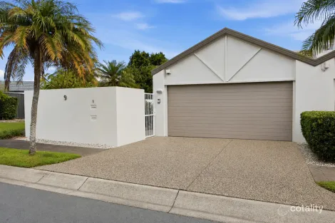 1/9 Dandenong Tce, Robina, QLD 4226
