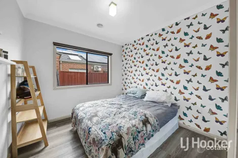 Property photo of 19 Leyana Crescent Brookfield VIC 3338