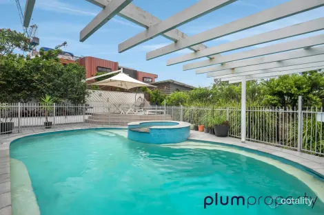 Property photo of 28 Glen Road Toowong QLD 4066