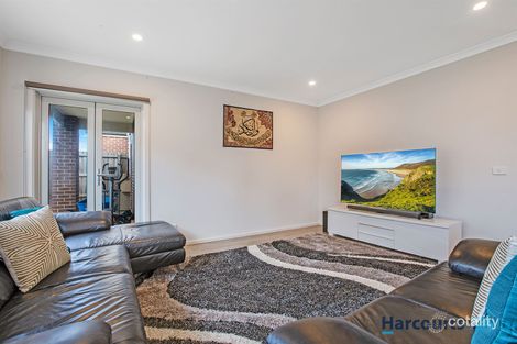 Property photo of 36 Ravenhurst Circuit Cranbourne North VIC 3977