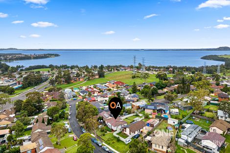 Property photo of 9 Galong Crescent Koonawarra NSW 2530