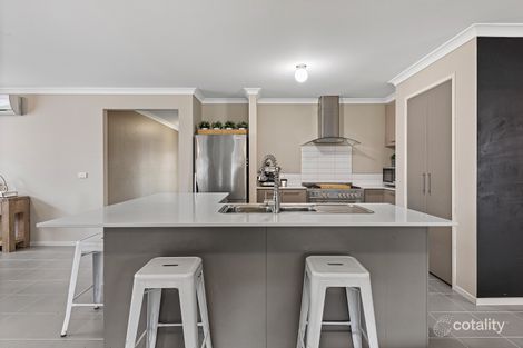 Property photo of 15 Tea Tree Court Lyndhurst VIC 3975