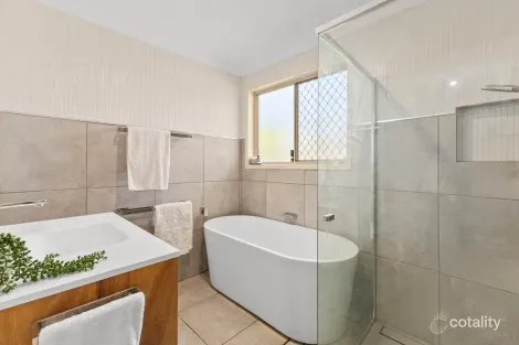 Property photo of 8 Kookaburra Place Doolandella QLD 4077