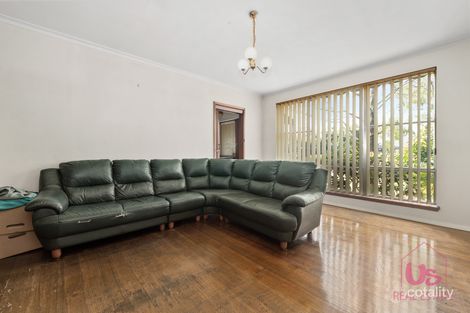 Property photo of 28 Brunning Crescent Frankston North VIC 3200