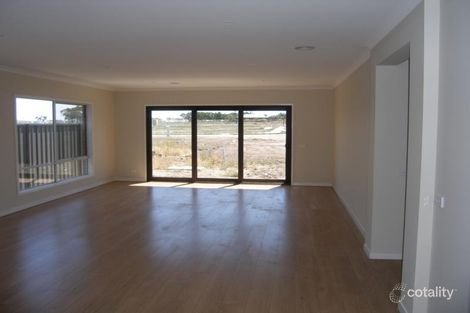 Property photo of 31 Bellfield Drive Craigieburn VIC 3064