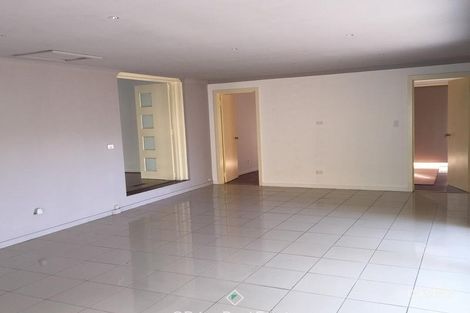 Property photo of 2 Putney Close Endeavour Hills VIC 3802