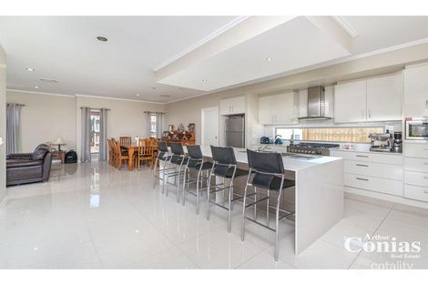 Property photo of 11 Lorikeet Close Fig Tree Pocket QLD 4069