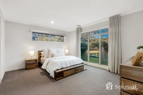 Property photo of 47 Resolution Circuit Doreen VIC 3754