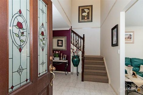 Property photo of 10 Oriole Close Flinders View QLD 4305