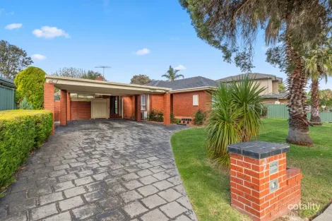 Property photo of 2 Baileyana Drive Endeavour Hills VIC 3802